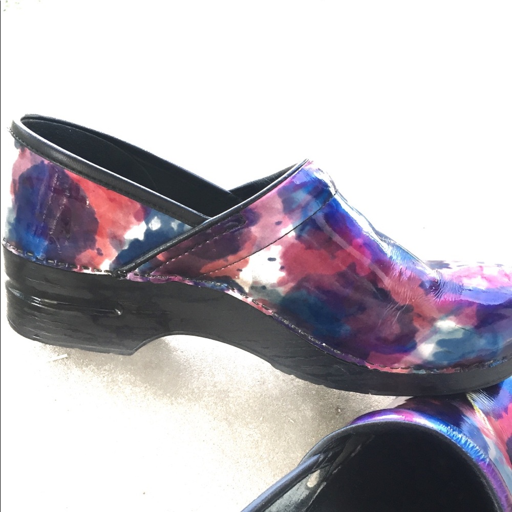 Marbleized/multi color Dansko shoes